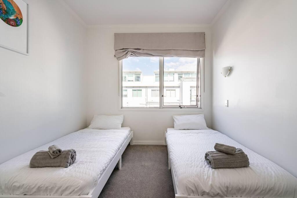 Spacious Penthouse With Spectacular Harbour Views! Auckland Eksteriør billede